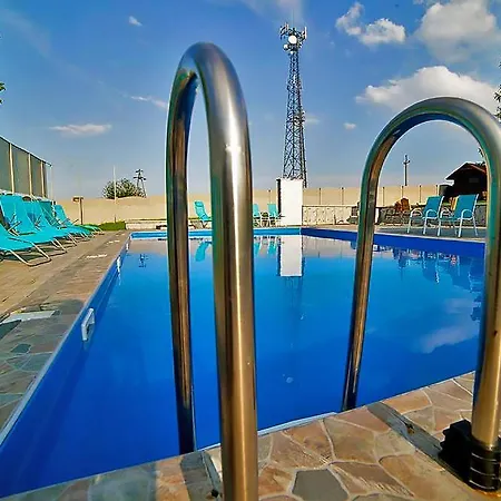 Villa Red Rose לינה וארוחת בוקר