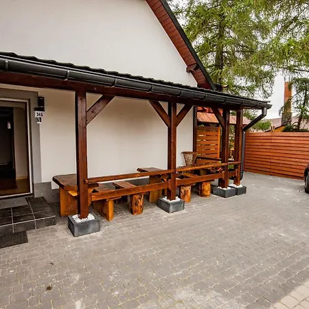לינה וארוחת בוקר Villa Red Rose