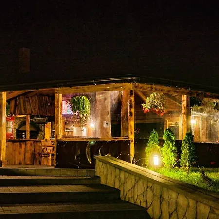Villa Red Rose לינה וארוחת בוקר *