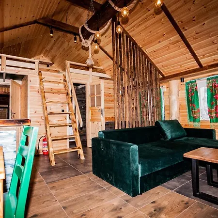 Villa Red Rose לינה וארוחת בוקר בז'ז'י